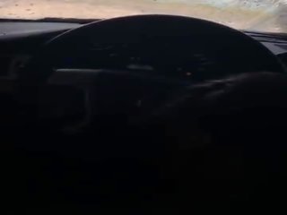 Αμάξι washing πέτρος τσιμπουκώνοντας